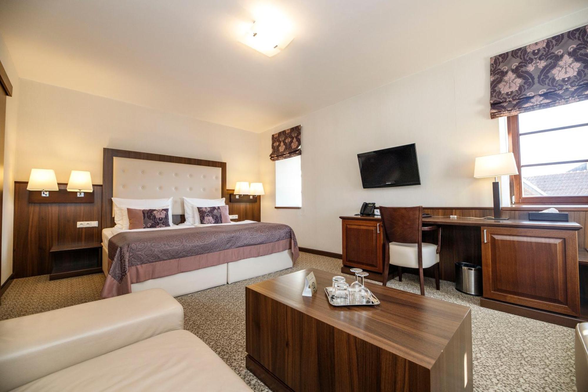Hotel Sladovna Черна-Гора Екстер'єр фото