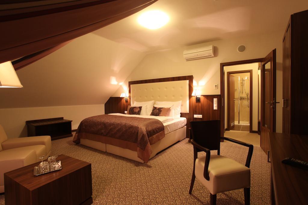 Hotel Sladovna Черна-Гора Номер фото