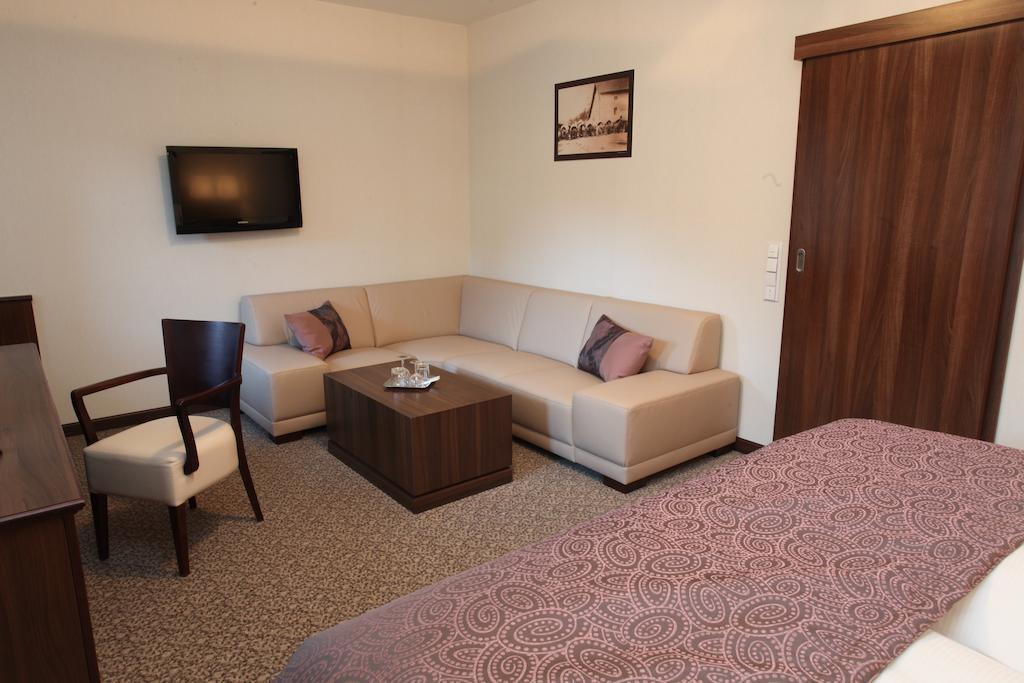 Hotel Sladovna Черна-Гора Номер фото