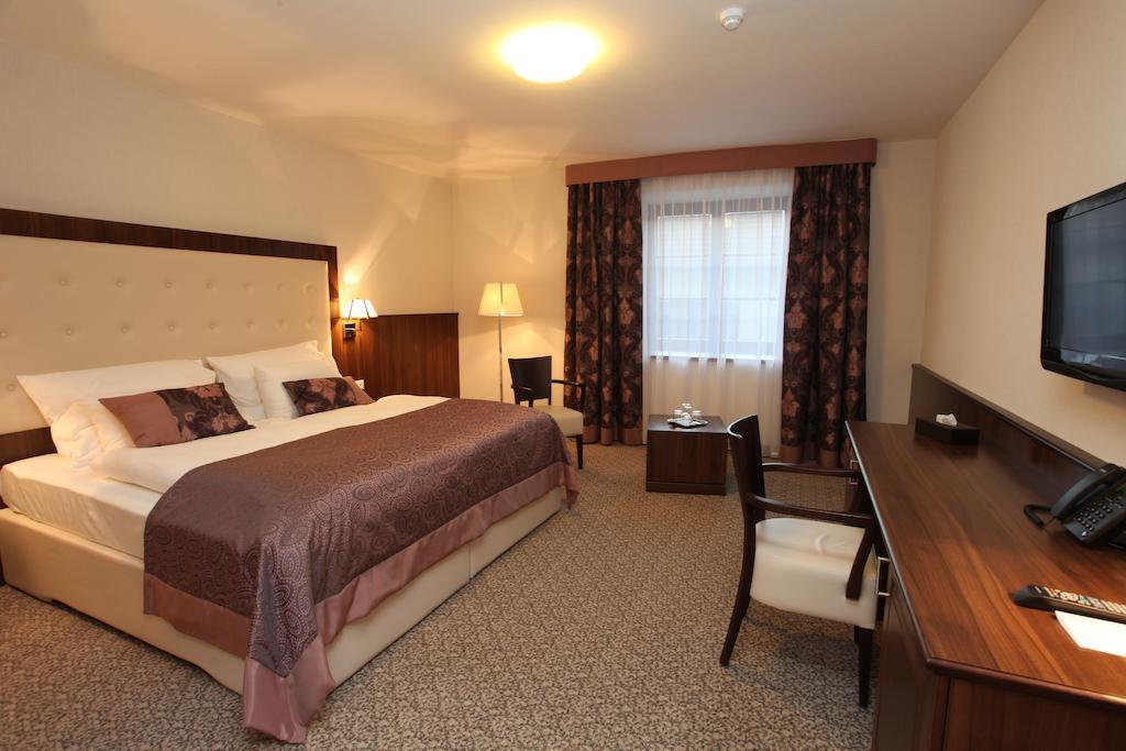 Hotel Sladovna Черна-Гора Номер фото
